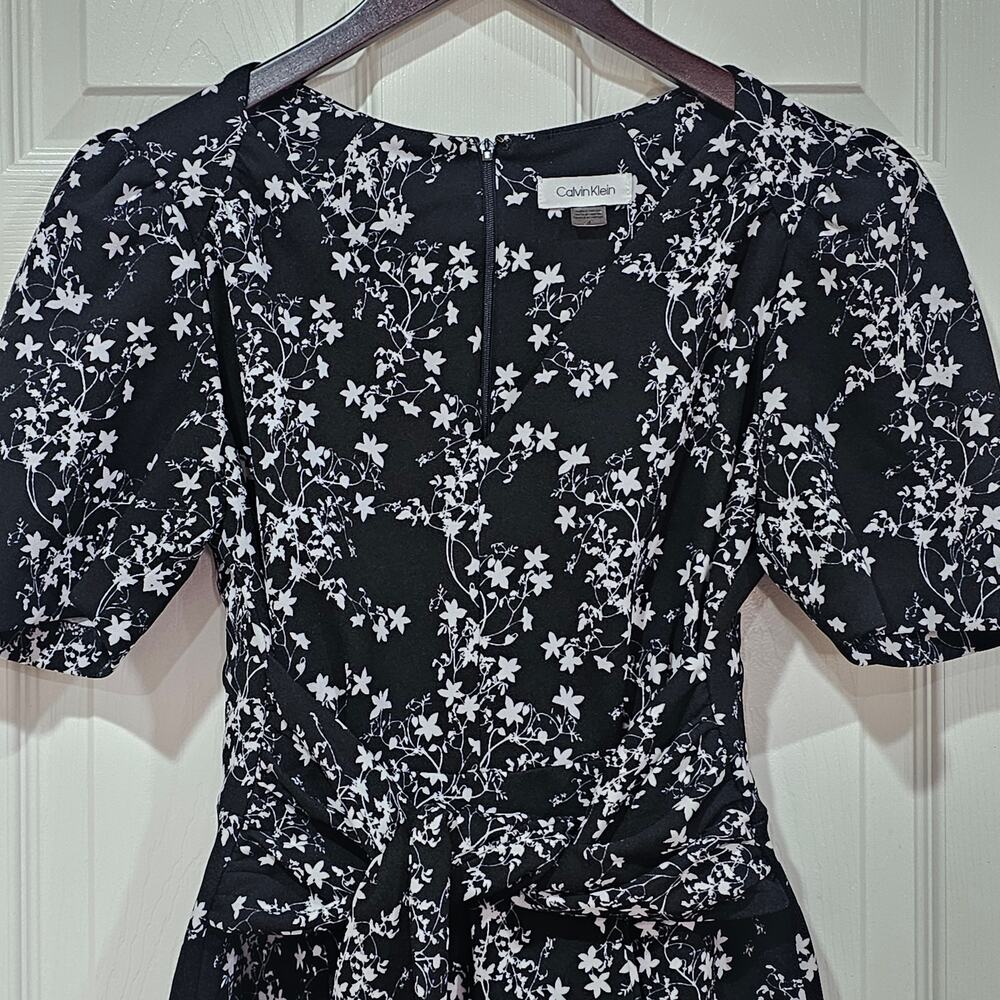 Calvin Klein Floral Monochrome Cottagecore Tie Waist Jumpsuit Size 7 - Picture 2 of 8